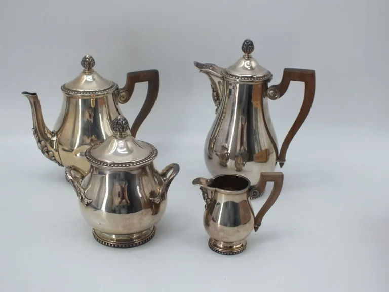 Tableaux, Argenterie & Objets d’Art