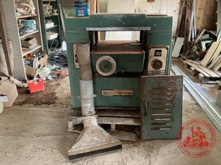 MATERIEL, STOCK ET OUTILLAGE DE MACONNERIE